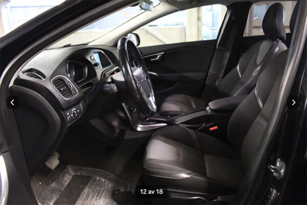 Volvo V40 D4 kamrembytt Momentum 190hk navi servad Voc - Bild 12