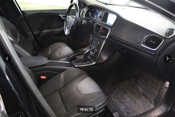 Volvo V40 D4 kamrembytt Momentum 190hk navi servad Voc - Bild 15